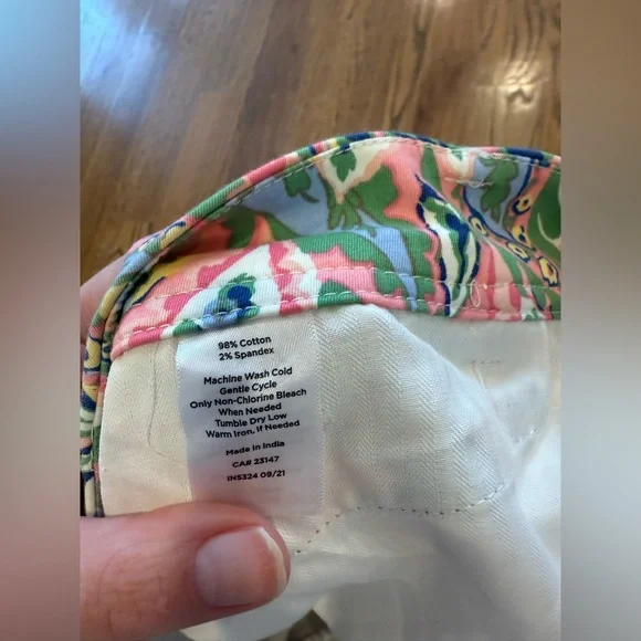 Talbots PERFECT SHORTS 9in BOTANICAL PAISLEY Long Preppy Professional size 6 - Picture 6 of 7